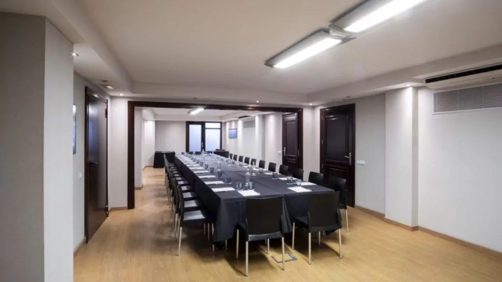 Foto de Evenia Olympic Resort  y Palacio de Congresos 12