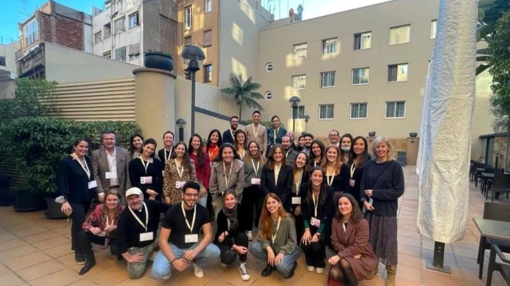 Foto de Both People & Comms 2