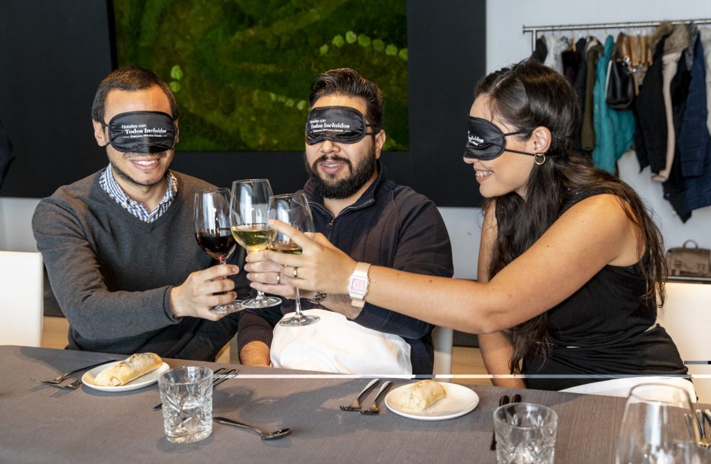 ¿Qué pasa si quitas el sentido de la vista en tus eventos?