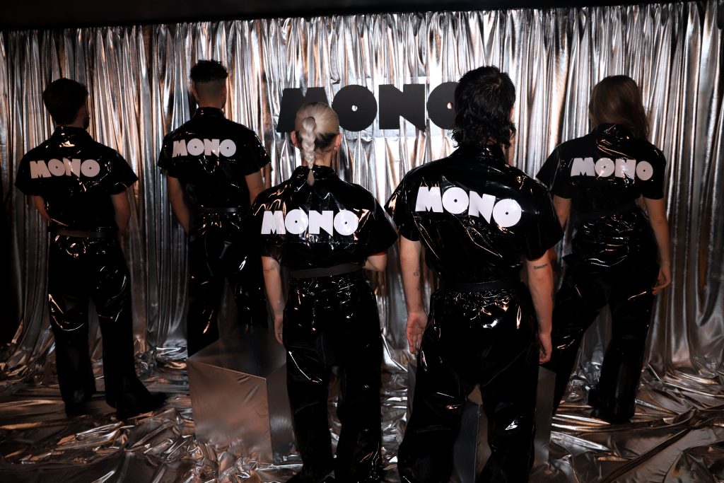 MONO llega a Madrid con un evento entre bailarines y packaging de hamburguesa