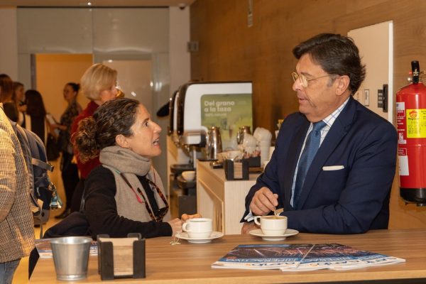 Foto de Presentación Estudio de Mercado 2024 BILBAO 3