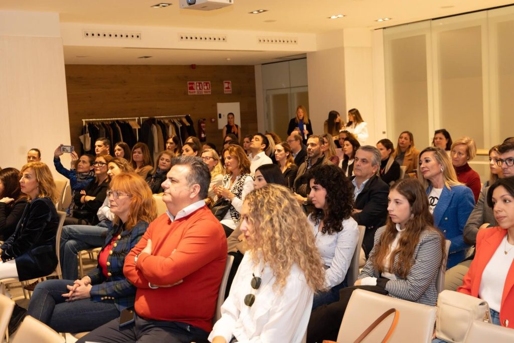 Foto de Presentación Estudio de Mercado 2024 BILBAO 12