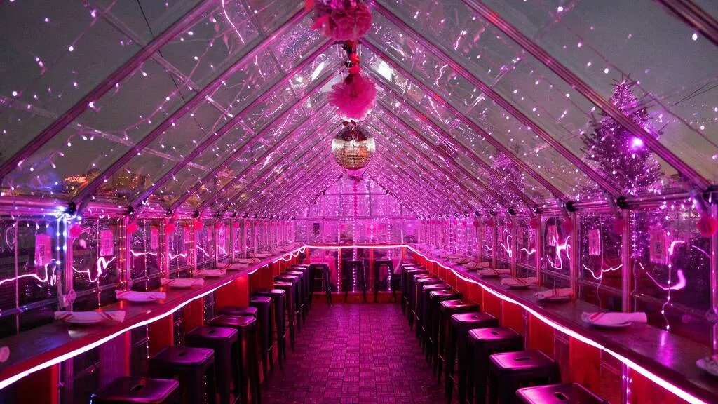 Un muelle neoyorkino se viste de rosa por San Valentín 