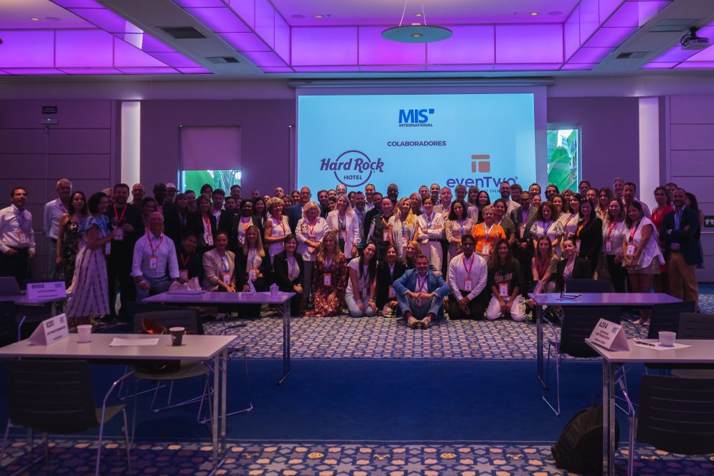 Foto de MIS International 5th Edition 2