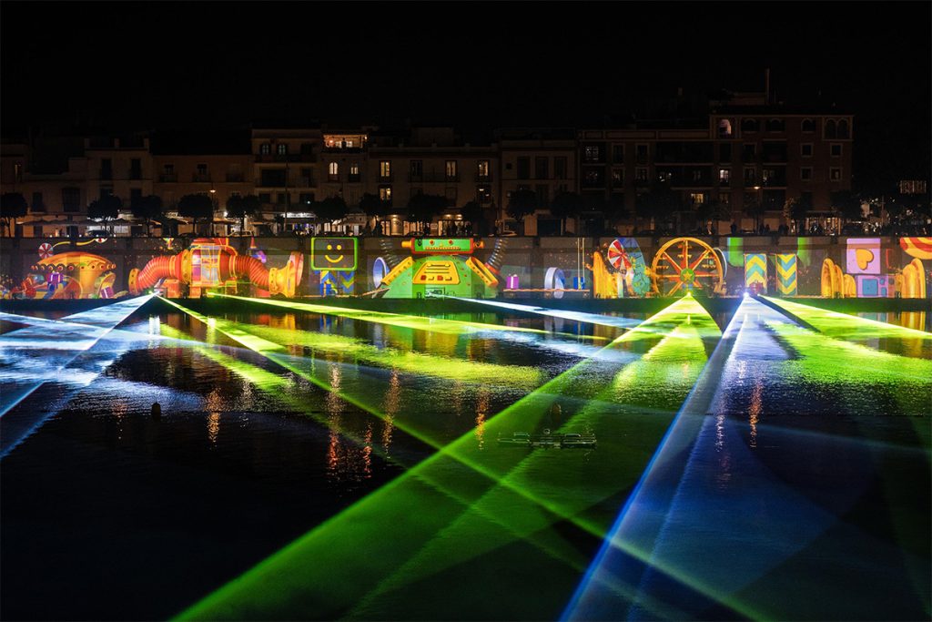 Así fue Navigalia, el espectáculo con mapping en Sevilla para 250.000 personas