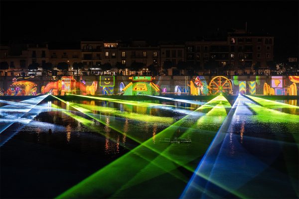 Así fue Navigalia, el espectáculo con mapping en Sevilla para 250.000 personas