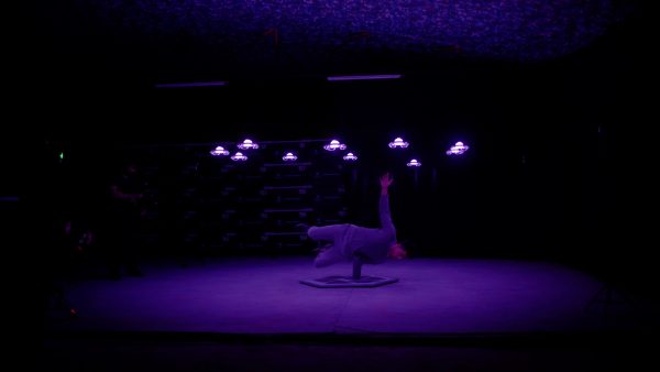 UMILES show de drones indoor 