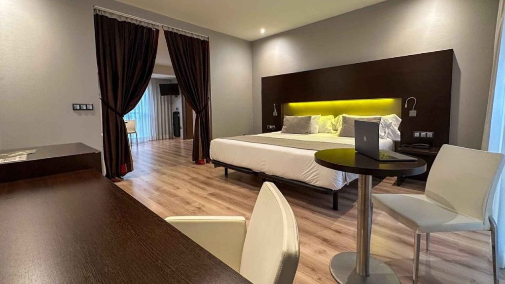 Photo of HOTEL TURIA GRANADA 5