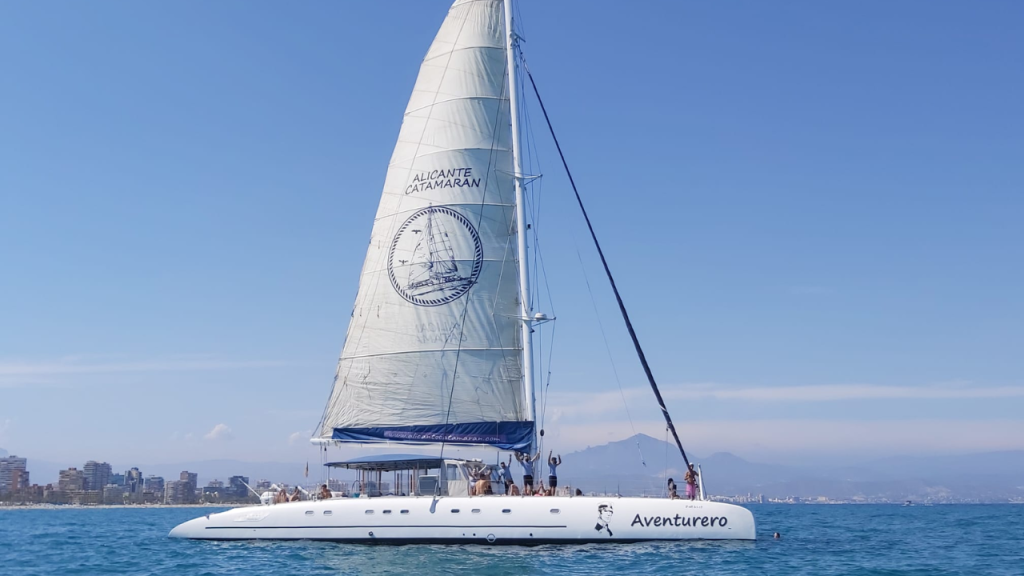 Photo of Alicante Catamarán 6
