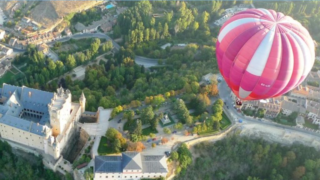 Photo of Aerodifusión Paseos en Globo en Madrid, Toledo y Segovia 1