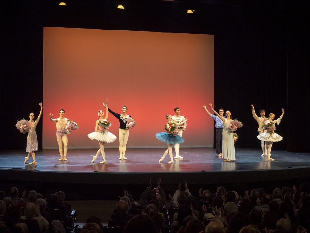 Evento cultural en el auditorio, con una capacidad para más de 700 personas. 