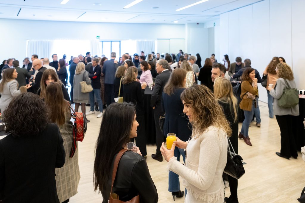 Foto de Presentación Estudio de Mercado 2025 MADRID 30