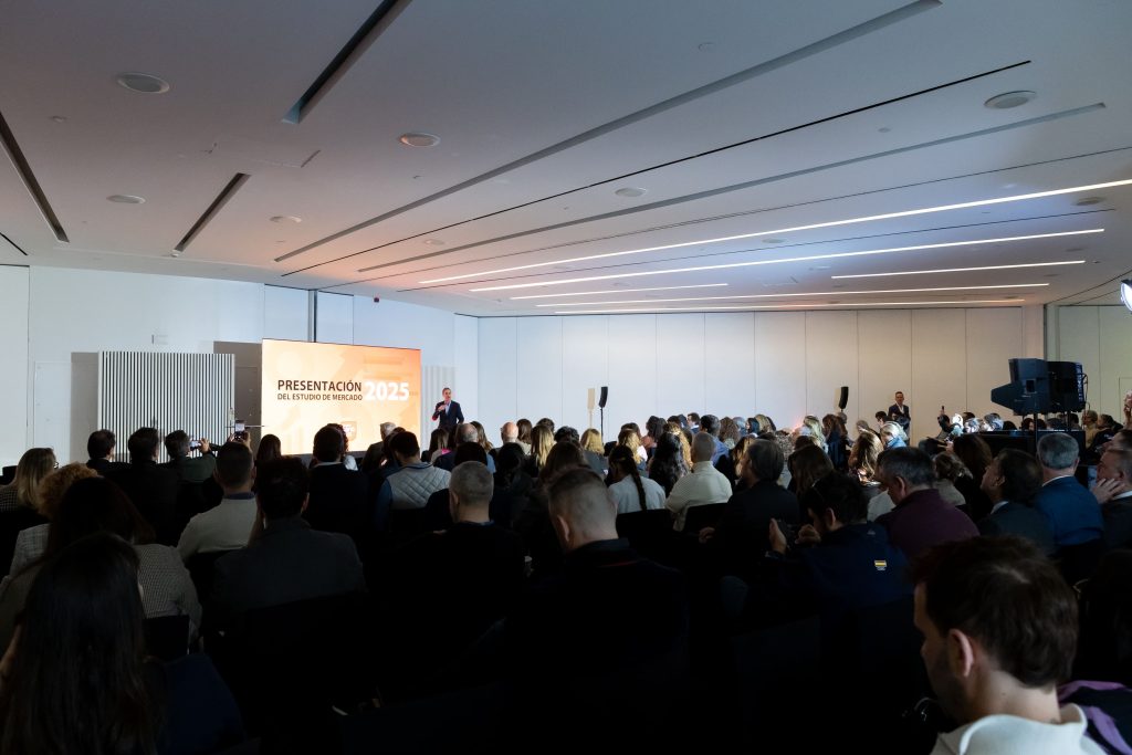 Foto de Presentación Estudio de Mercado 2025 MADRID 95