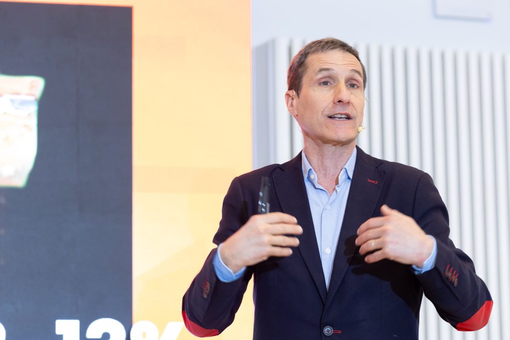 Foto de Presentación Estudio de Mercado 2025 MADRID 97