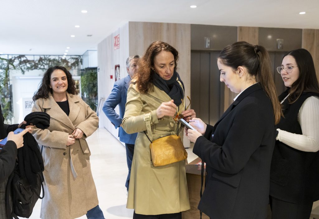 Foto de Presentación Estudio de Mercado 2025 SEVILLA 28