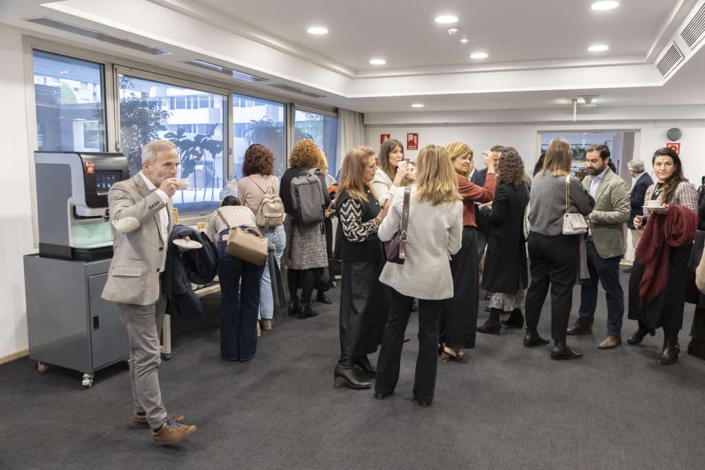 Foto de Presentación Estudio de Mercado 2025 SEVILLA 29