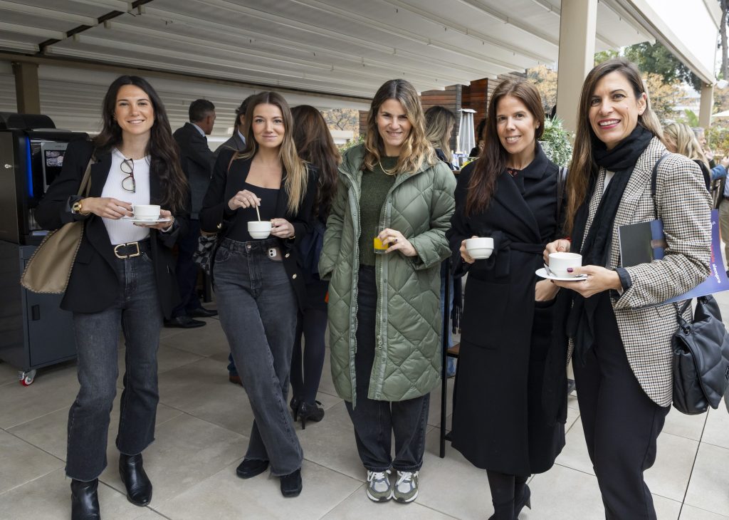 Foto de Presentación Estudio de Mercado 2025 SEVILLA 21