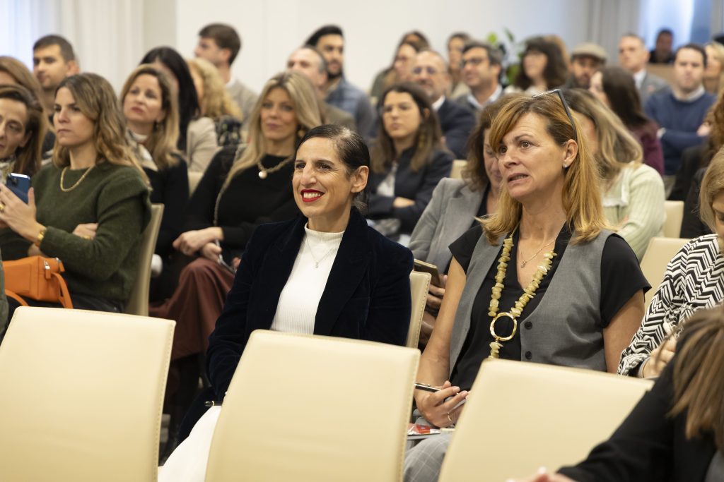 Foto de Presentación Estudio de Mercado 2025 SEVILLA 78