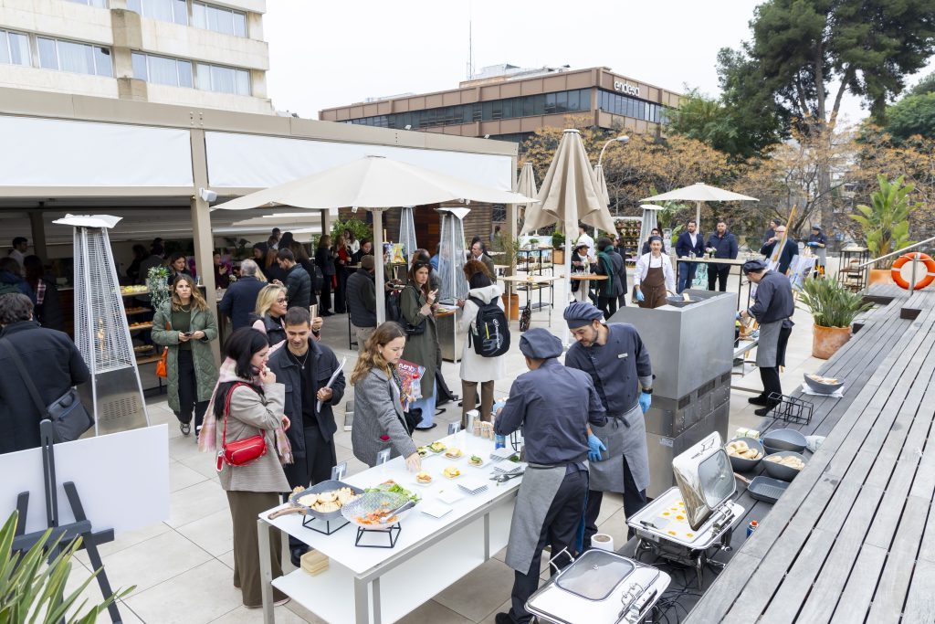 Foto de Presentación Estudio de Mercado 2025 SEVILLA 81