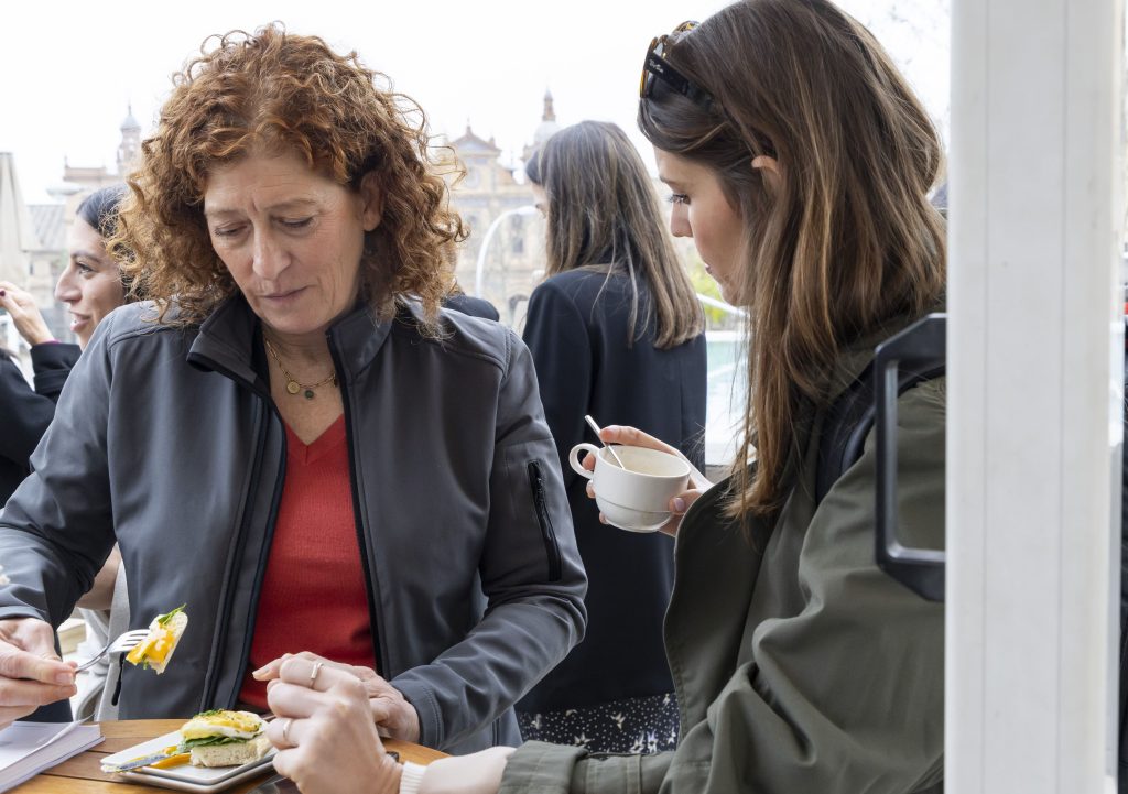 Foto de Presentación Estudio de Mercado 2025 SEVILLA 82