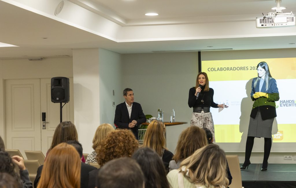 Foto de Presentación Estudio de Mercado 2025 SEVILLA 90