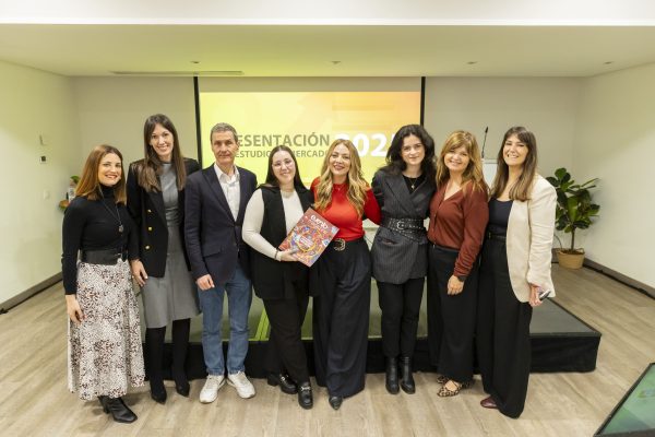 Foto de Presentación Estudio de Mercado 2025 SEVILLA 3