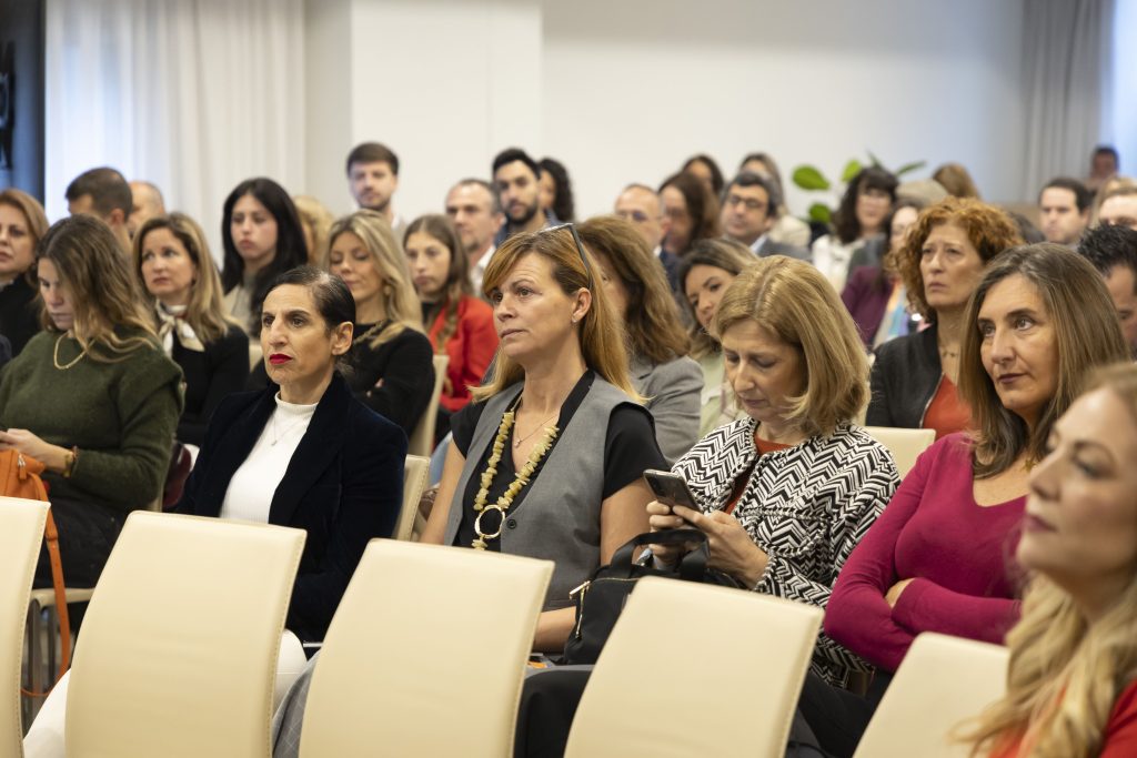 Foto de Presentación Estudio de Mercado 2025 SEVILLA 7