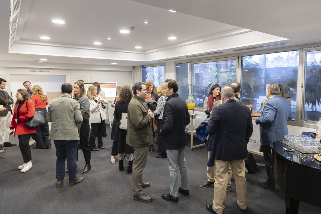 Foto de Presentación Estudio de Mercado 2025 SEVILLA 51