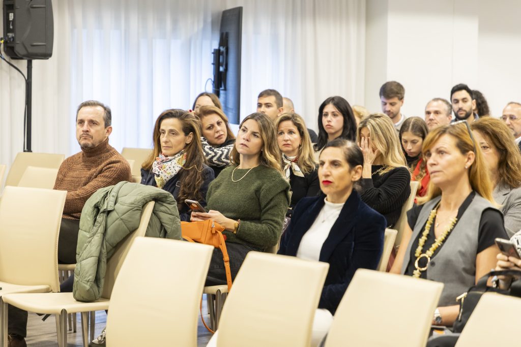 Foto de Presentación Estudio de Mercado 2025 SEVILLA 69