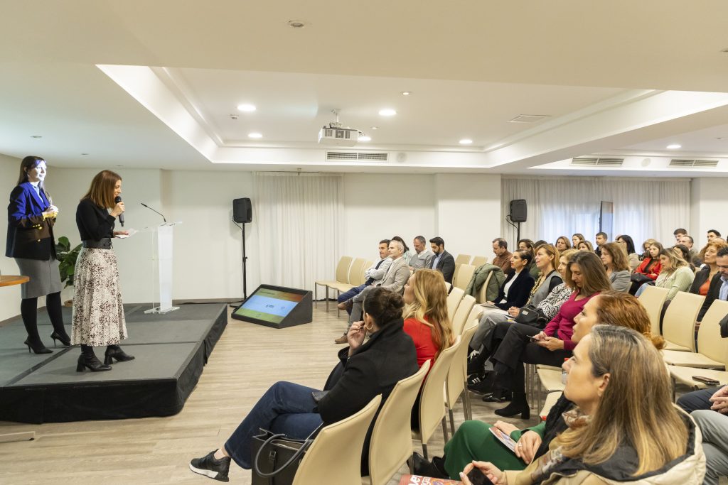 Foto de Presentación Estudio de Mercado 2025 SEVILLA 65