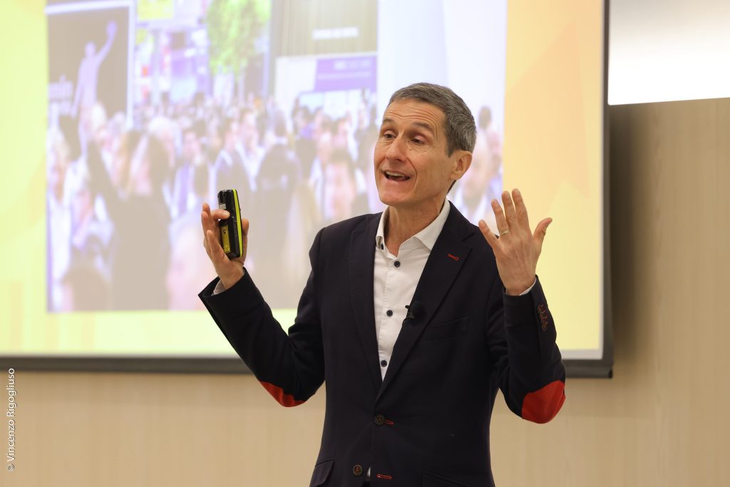 Foto de Presentación Estudio de Mercado 2025 BARCELONA 25