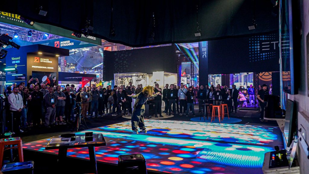 Imagen de Los videojuegos se suman a las experiencias inmersivas: Minecraft lanza Minecraft Experience en Londres 