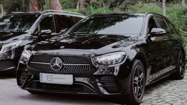 Photo of TravelLux Limousine 4