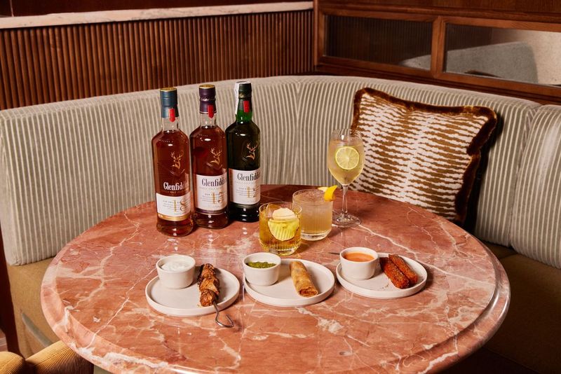 Glenfiddich y Aston Martin presentan el Club 1959 en Barcelona: whisky, lujo y Fórmula 1