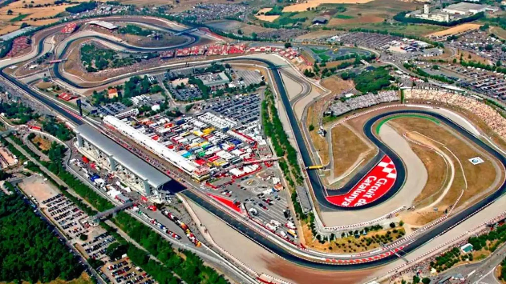 El Circuit de Barcelona-Catalunya presenta Auditorio Pit Building – Terraza: nueva capacidad, nue