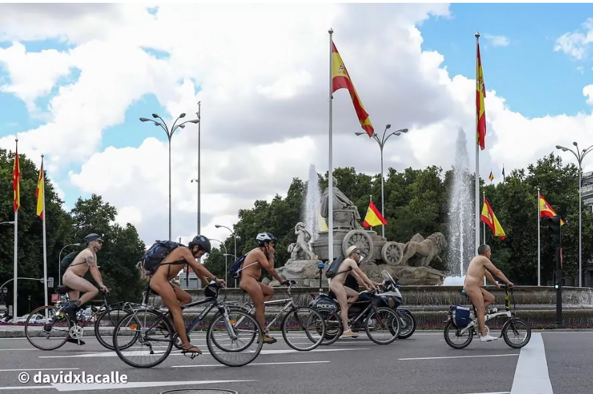 Eventos sin ropa: provocación, tendencia o nueva forma de conexión