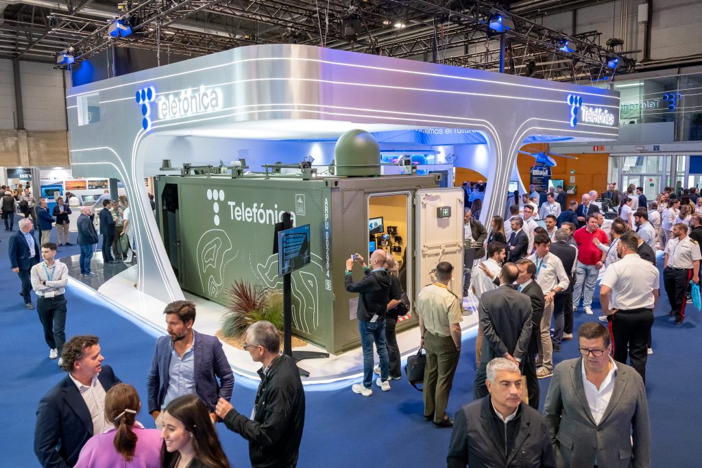 ONE Brand Lab gamifica el stand de Telefónica en FEINDEF 