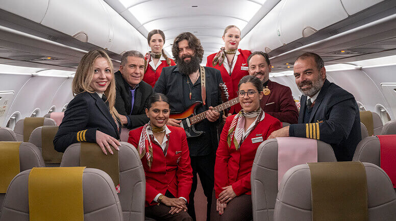 Volotea sorprende con una actuación de música blues sorpresa en pleno vuelo 