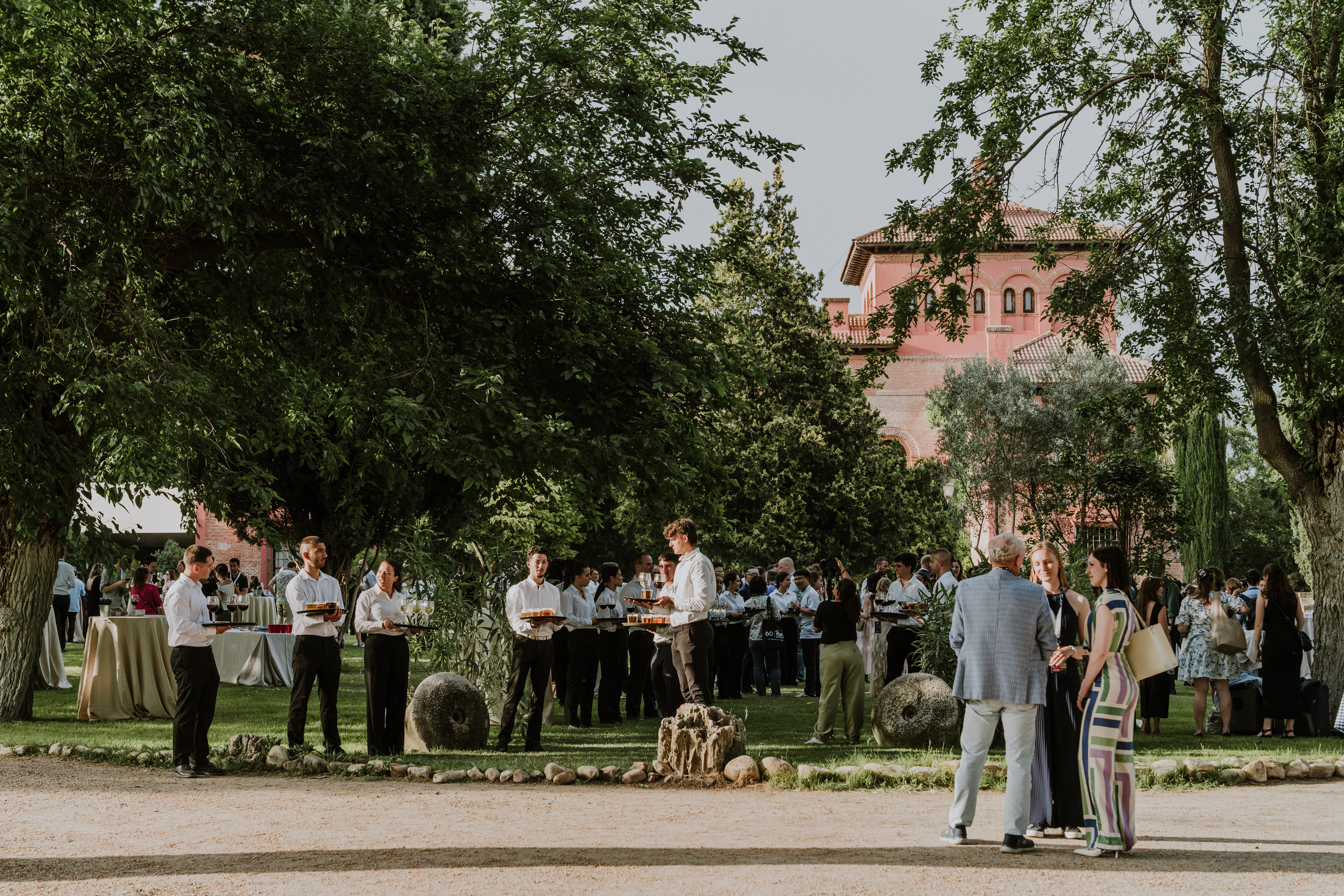 PIQUE-NIQUE acoge un espectacular evento de ESIC con esencia castiza y espíritu internacional