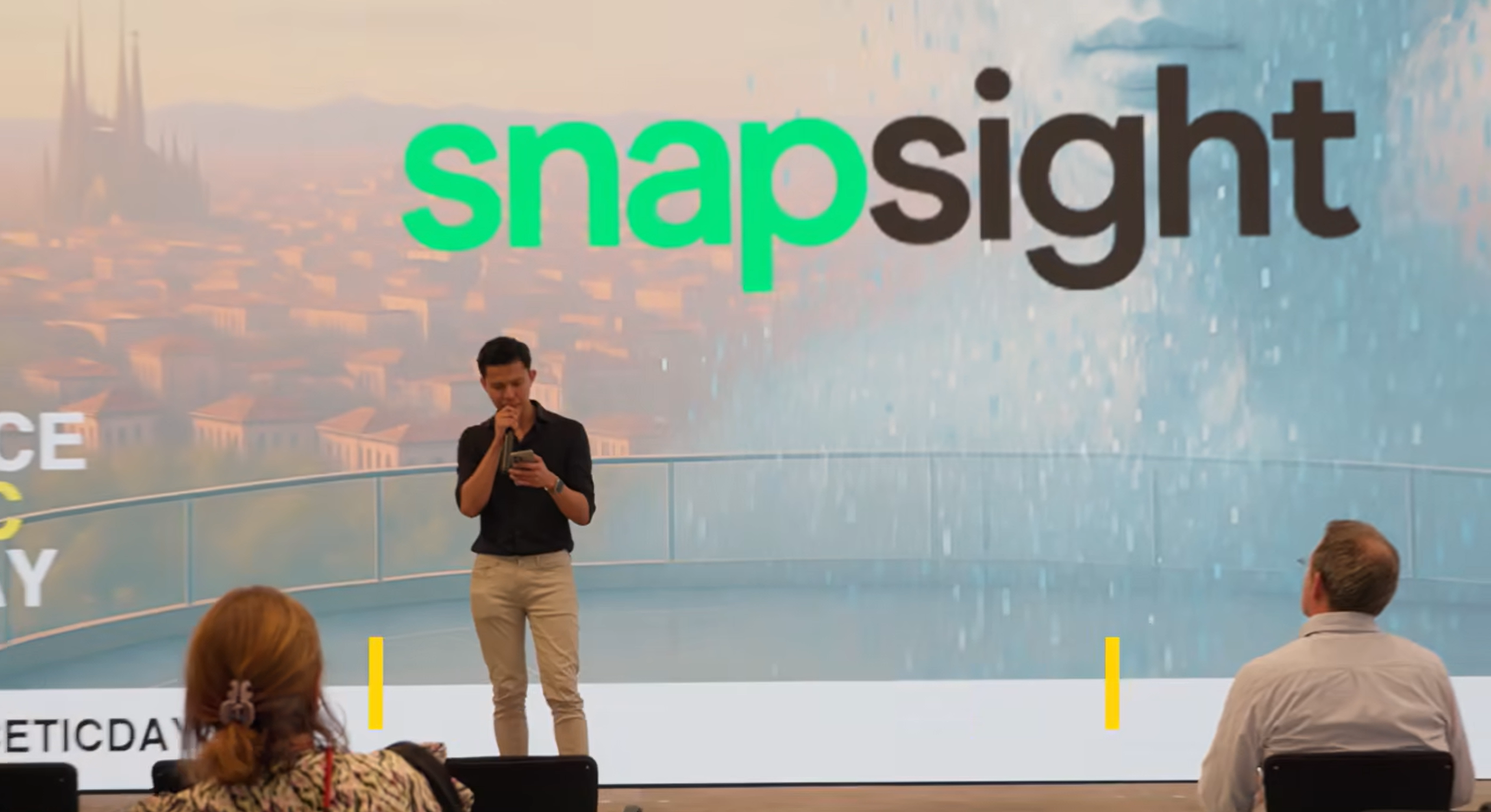 Snapsight, una herramienta de traducción simultánea en eventos que solo requiere un iPad y un mic