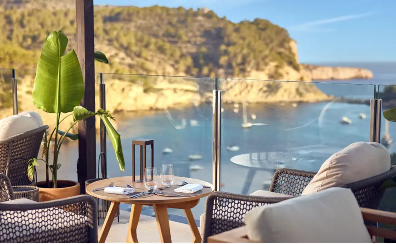 Imagen de Cala San Miguel Ibiza Resort, CURIO Collection by Hilton