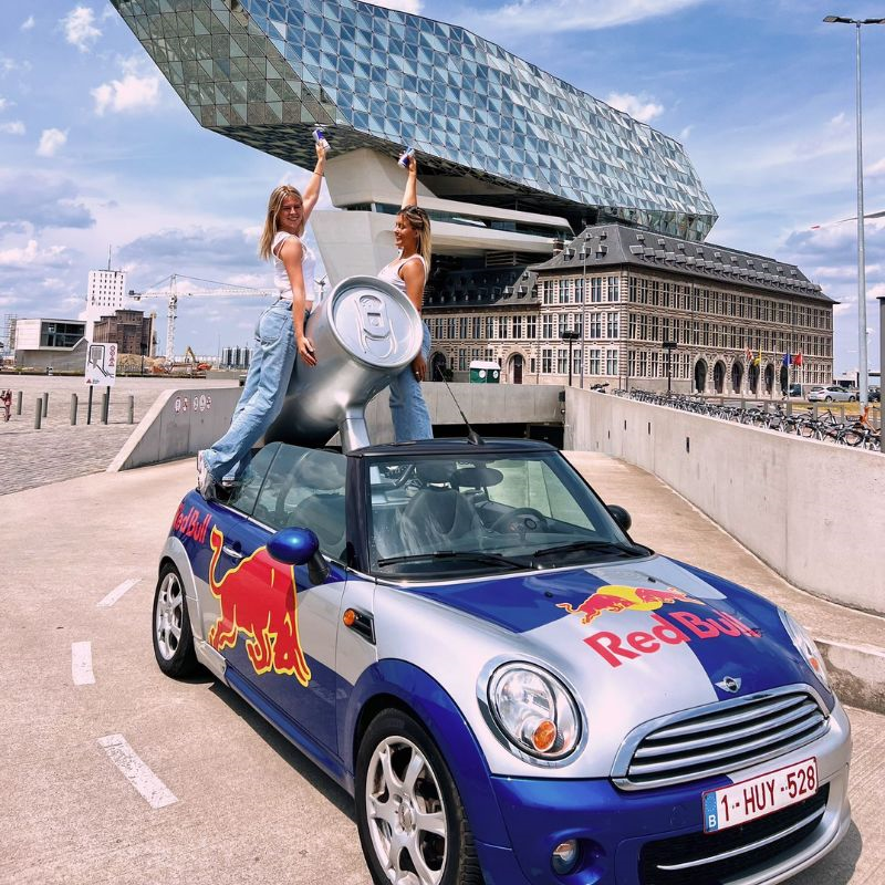 Te pagamos por vivirlo: cuando las marcas te contratan para sentir (y contar)