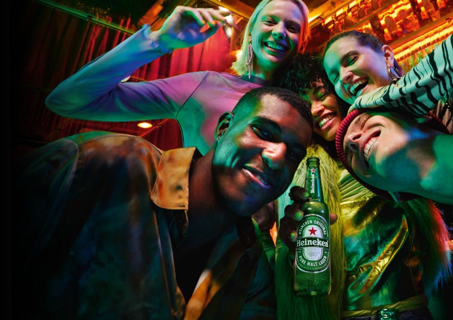 Heineken lanza una tarjeta SIM para animar a disfrutar de más planes y eventos presenciales