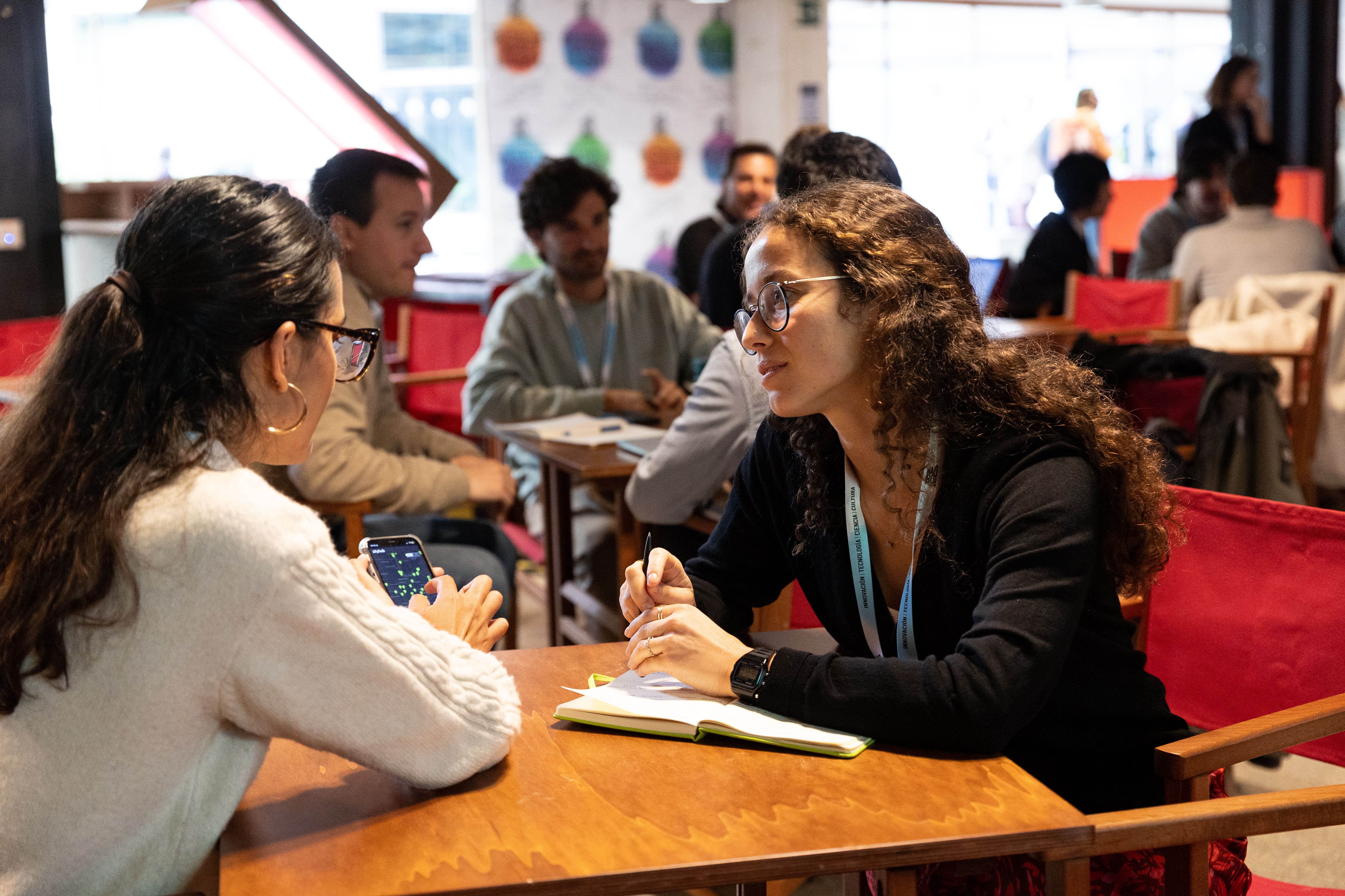 ¿Cómo estimular la innovación? El evento MadBlue Garage en LOOM Events Azca es un ejemplo