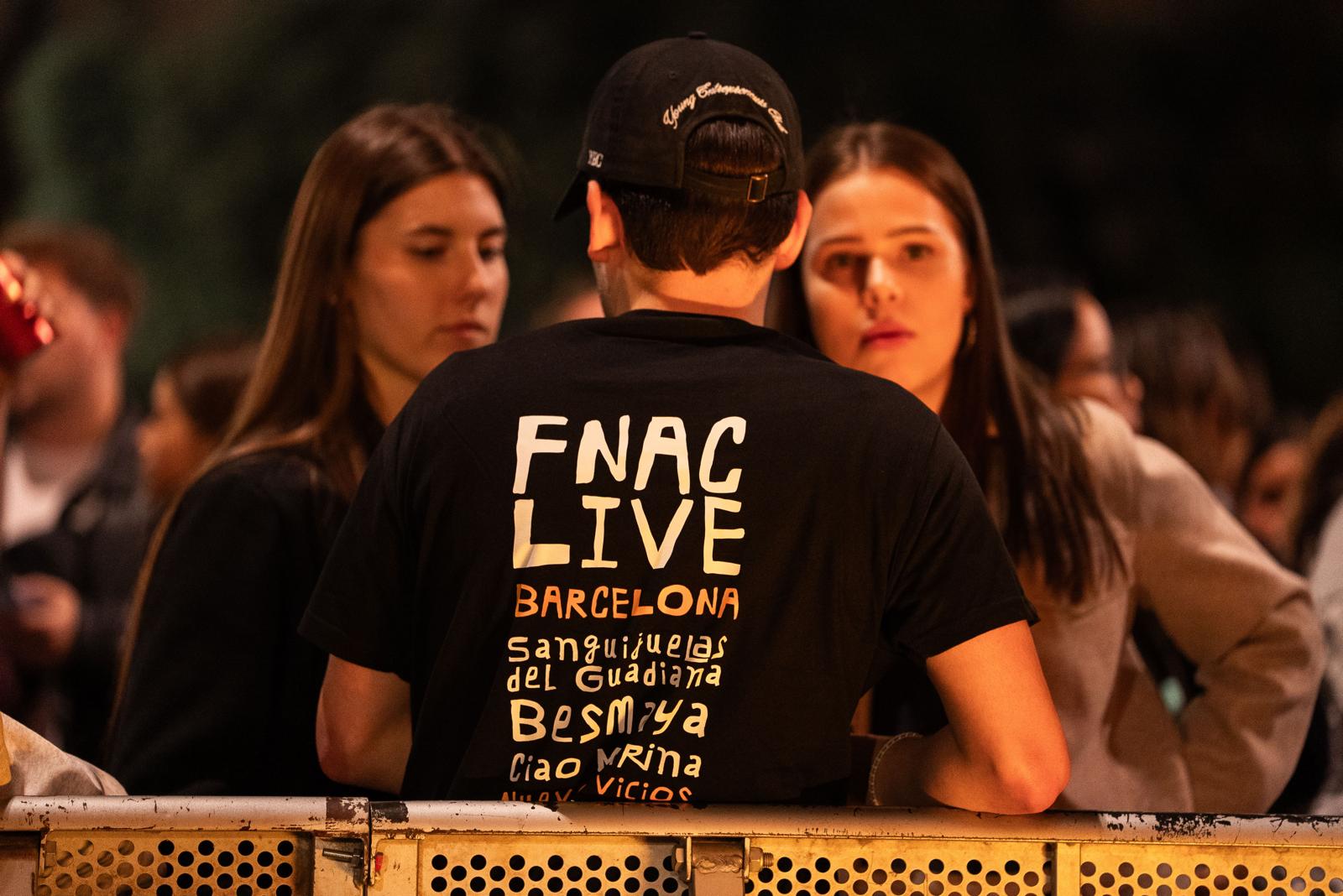 Fnac Ramblas sale a la calle para su inauguración oficial en Barcelona