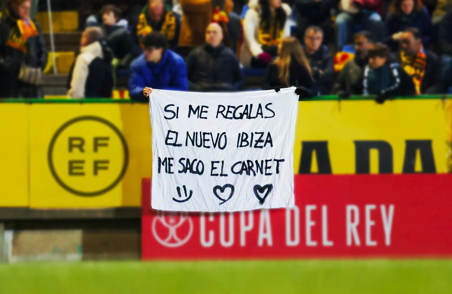 ¿Te imaginas ganar un coche por llevar una pancarta al estadio? Así es “Pídelo en el campo”