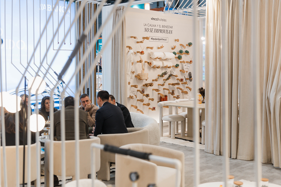 El stand que emocionó a FITUR: Vincci Hoteles gana el Premio al Mejor Stand de Empresa con “Lo Q