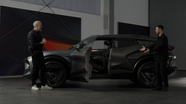 ¿La hipnosis sustituirá la prueba de coche mañana? Cupra prueba hasta dónde puede llegar la e