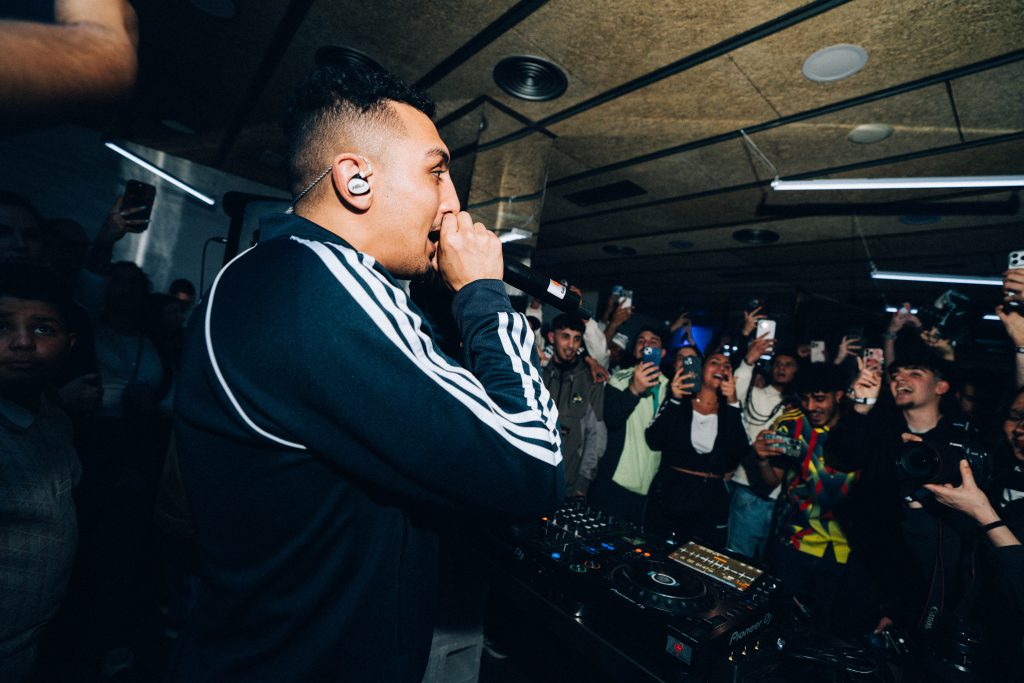 Del kebab al escenario con Morad: JD Sports y Adidas sacan el retail a la calle