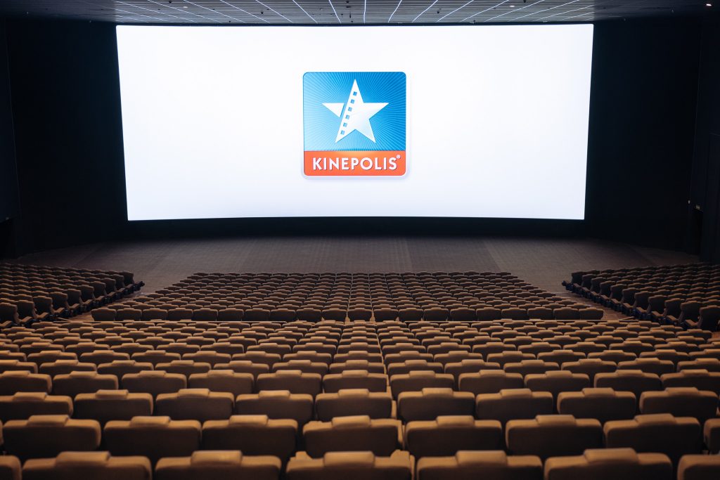 Kinepolis Ciudad de la Imagen renueva las butacas de su Sala 25, uno de los mayores auditorios para